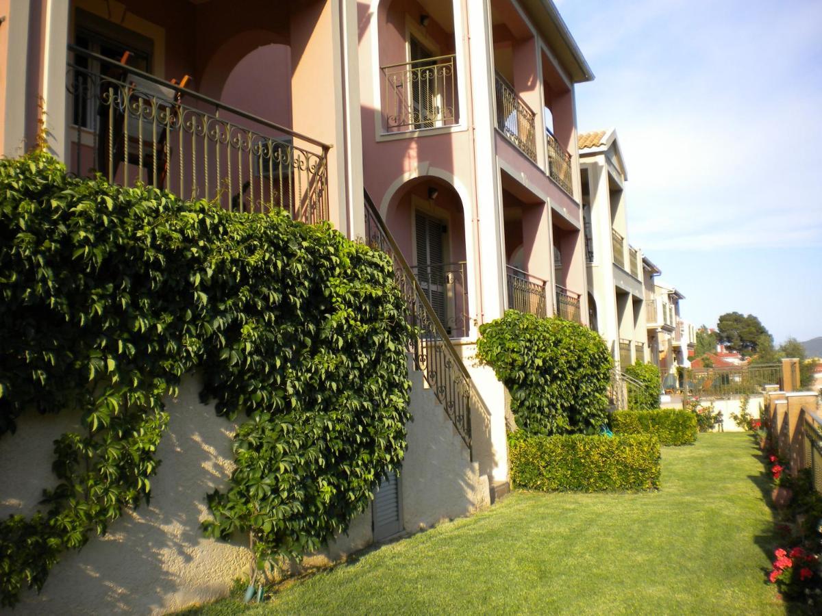 Garden Villas أيّا إفيميا المظهر الخارجي الصورة